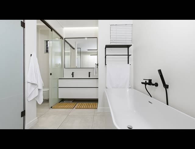 3 bed property for sale in HYDE PARK